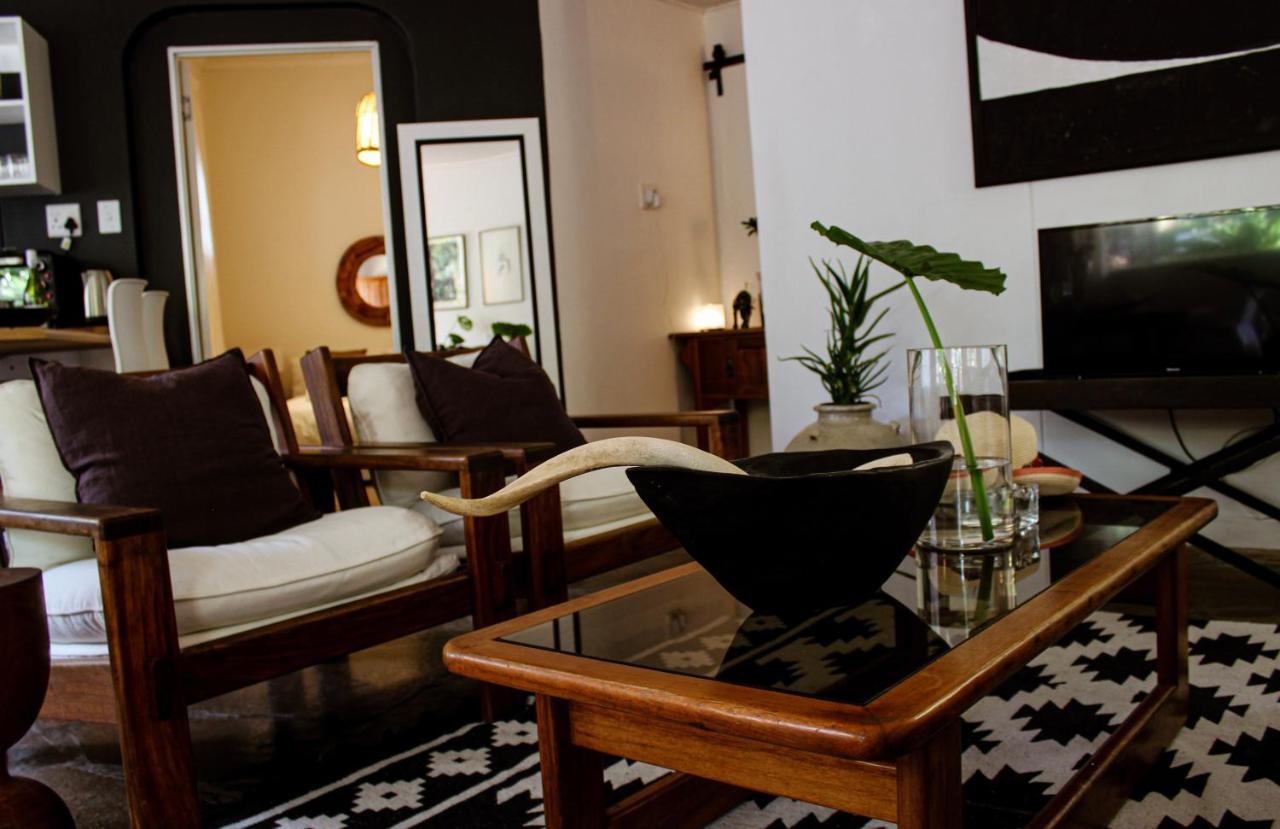 Alluring Self Catering 2 Bedroom Villa At Bokmakierie Villas Windhoek Eksteriør bilde