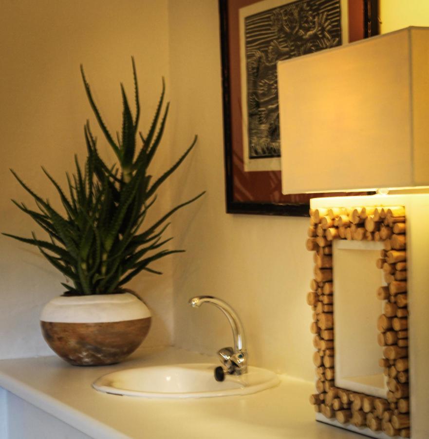 Alluring Self Catering 2 Bedroom Villa At Bokmakierie Villas Windhoek Eksteriør bilde