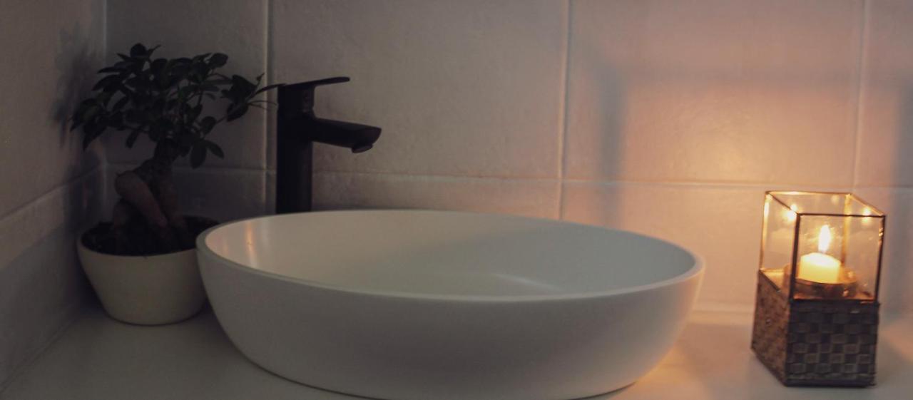 Alluring Self Catering 2 Bedroom Villa At Bokmakierie Villas Windhoek Eksteriør bilde
