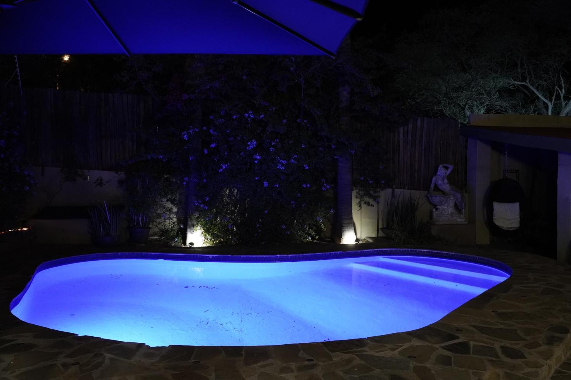 Alluring Self Catering 2 Bedroom Villa At Bokmakierie Villas Windhoek Eksteriør bilde